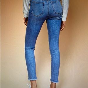 Lou & Grey High Rise Skinny Jeans